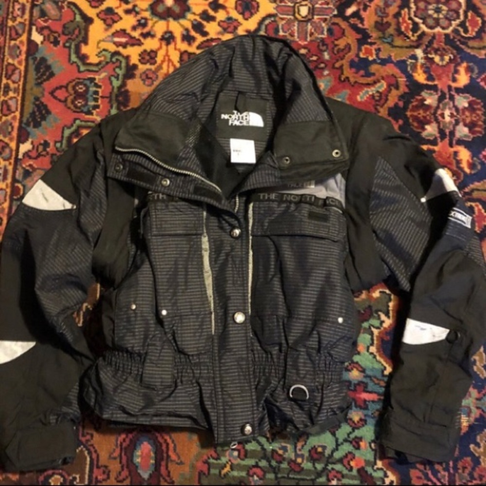 Wonen’s North Face ski coat